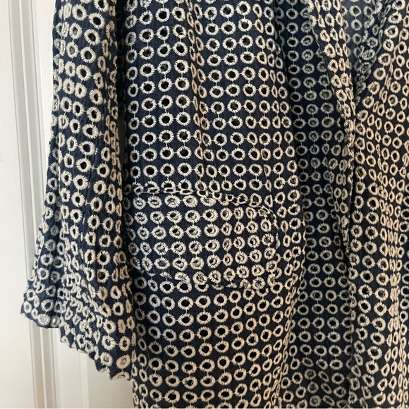 Chicos Navy + white blazer size 3 - XL - Picture 3 of 7